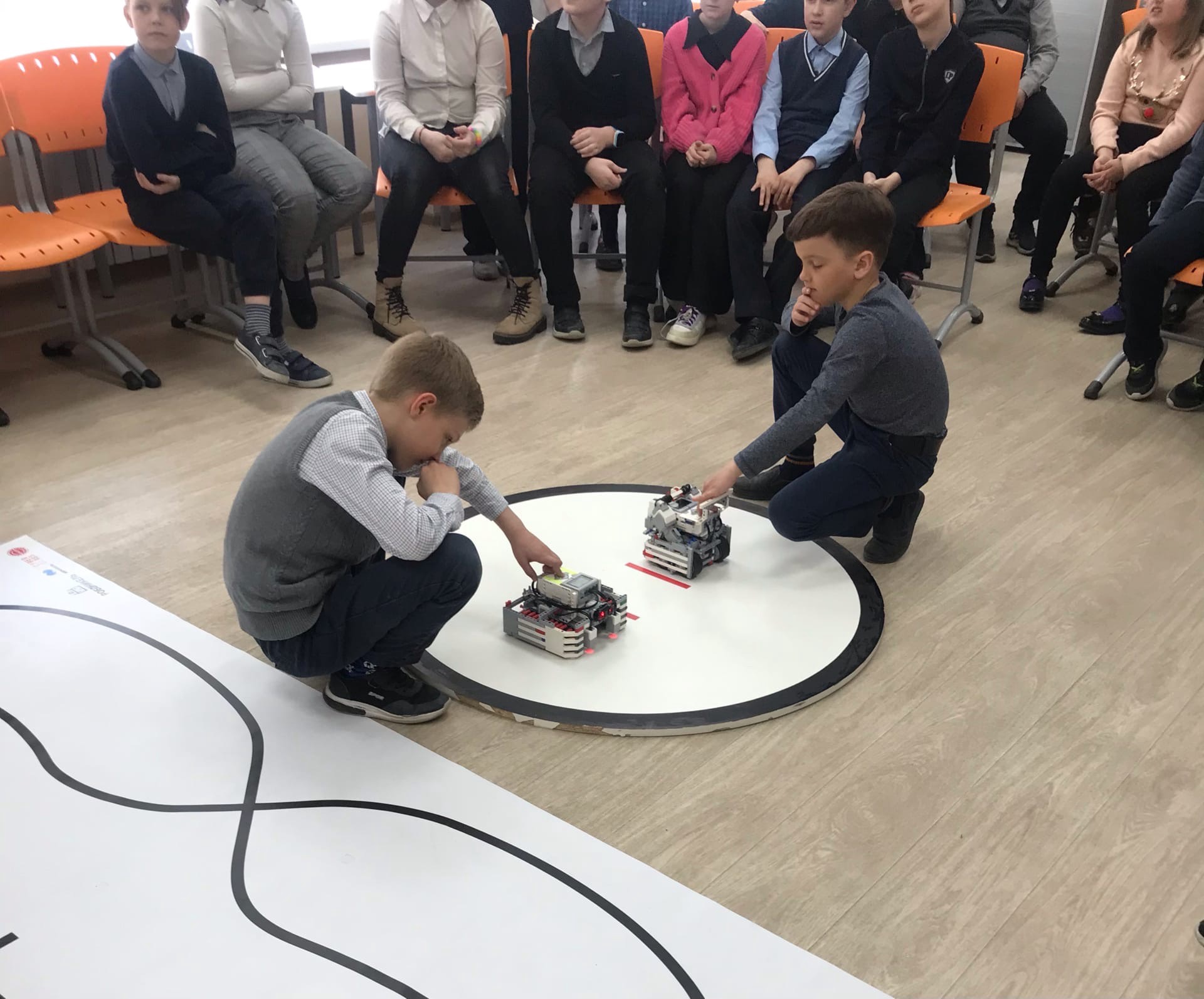 Соревнования по робототехнике Соревнования по робототехнике.