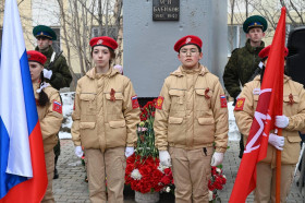 Митинг, посвященный Дню Победы, у памятника М.Бабикова.